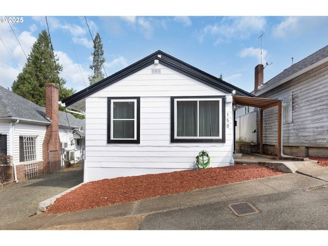 158 Se HOUCK Ave, Roseburg, OR 97470