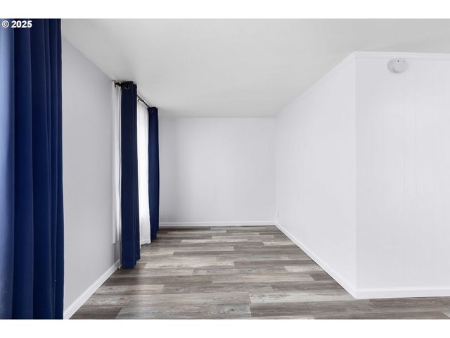 158 Se HOUCK Ave, Roseburg, OR 97470