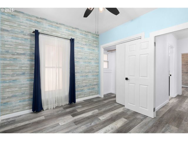 158 Se HOUCK Ave, Roseburg, OR 97470