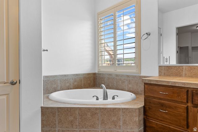 363 N LOST CREEK DR, St. George, UT 84770