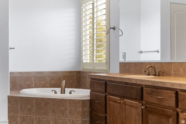 363 N LOST CREEK DR, St. George, UT 84770