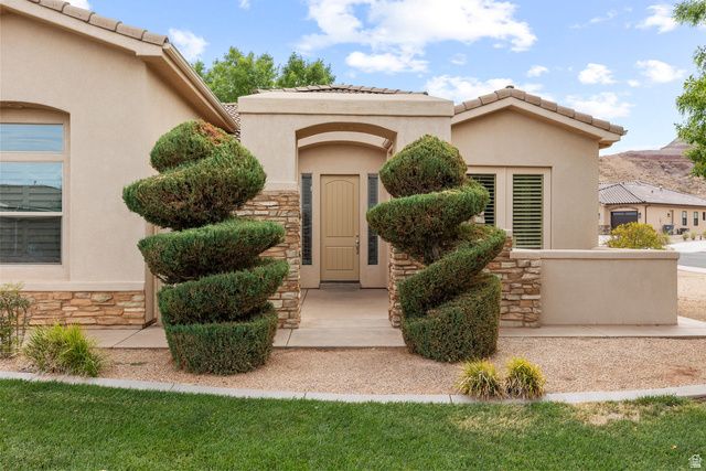 363 N LOST CREEK DR, St. George, UT 84770