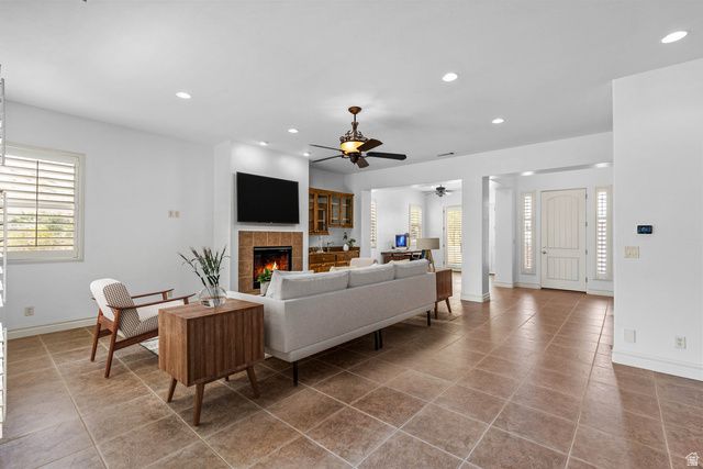 363 N LOST CREEK DR, St. George, UT 84770