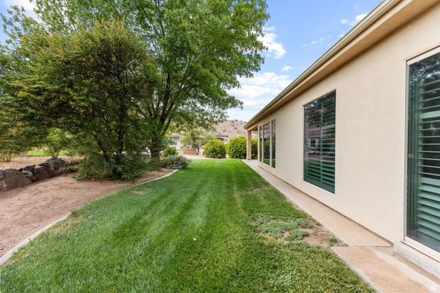 363 N LOST CREEK DR, St. George, UT 84770