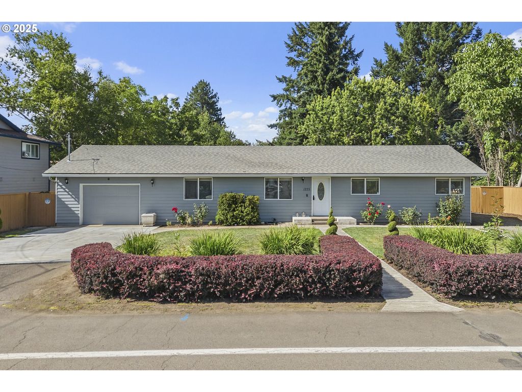 1225 CLEARVIEW Ave, Keizer, OR 97303