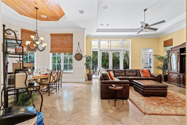 1232 Seaspray Avenue, Delray Beach, FL 33483