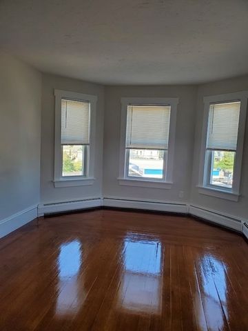 870 Moody 6, Waltham, MA 02453