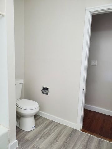 870 Moody 6, Waltham, MA 02453