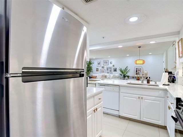 36750 US HIGHWAY 19 N 16-108, Palm Harbor, FL 34683