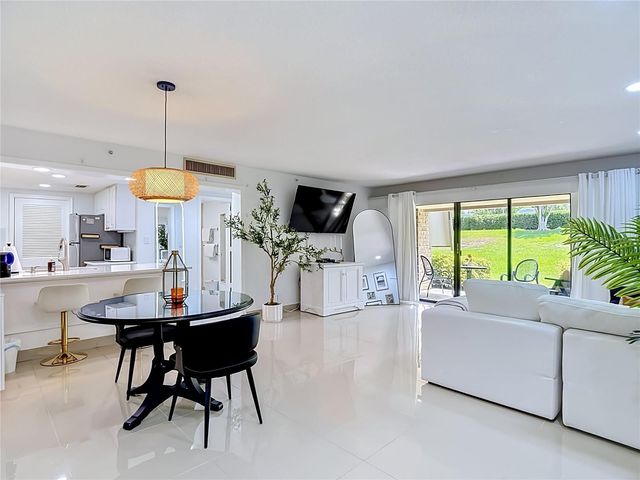36750 US HIGHWAY 19 N 16-108, Palm Harbor, FL 34683