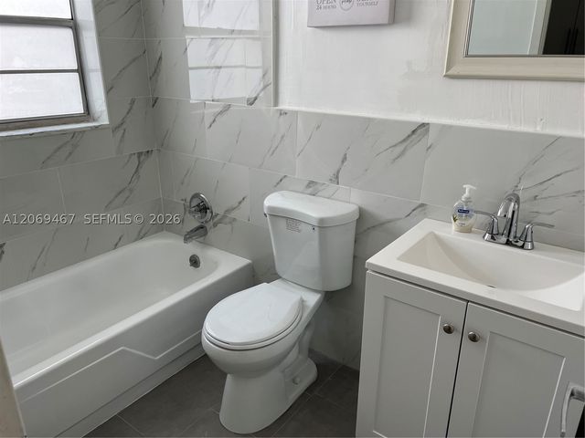 221 Meridian Ave 305, Miami Beach, FL 33139