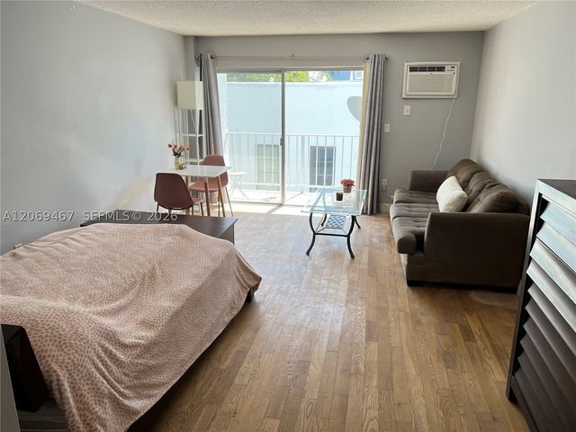 221 Meridian Ave 305, Miami Beach, FL 33139