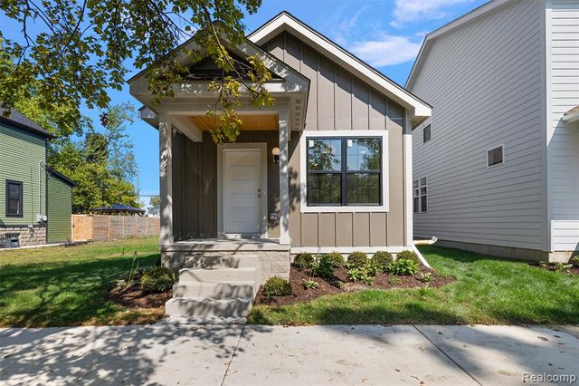 1752 Fischer Street, Detroit, MI 48214