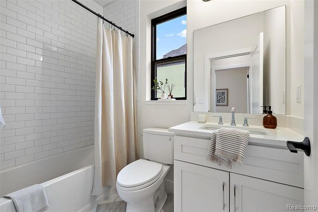 1752 Fischer Street, Detroit, MI 48214