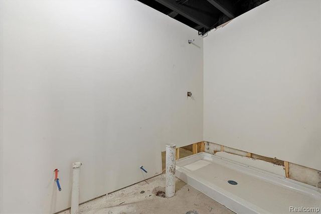 1752 Fischer Street, Detroit, MI 48214