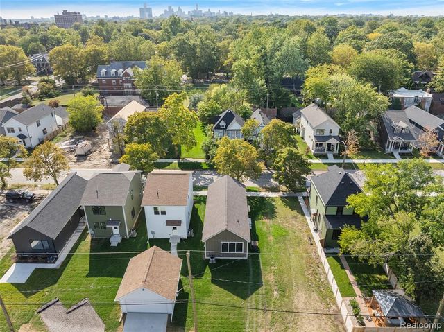 1752 Fischer Street, Detroit, MI 48214