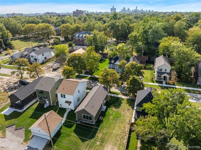 1752 Fischer Street, Detroit, MI 48214