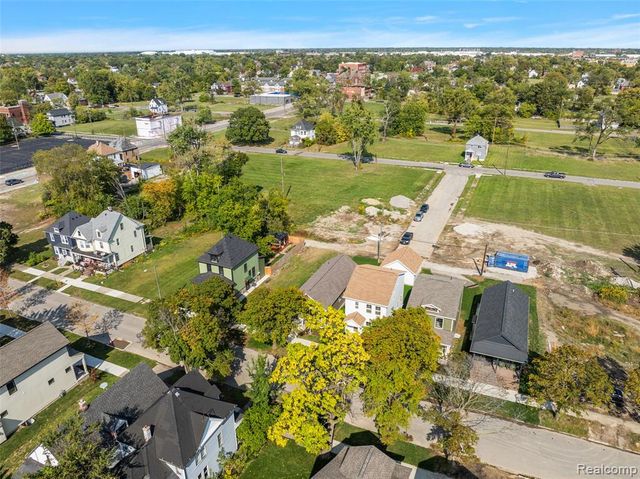 1752 Fischer Street, Detroit, MI 48214