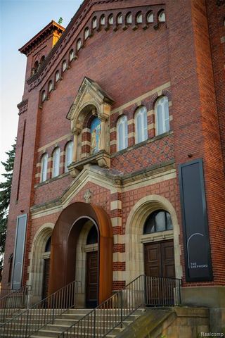 1752 Fischer Street, Detroit, MI 48214