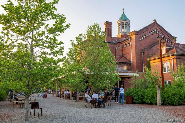 1752 Fischer Street, Detroit, MI 48214