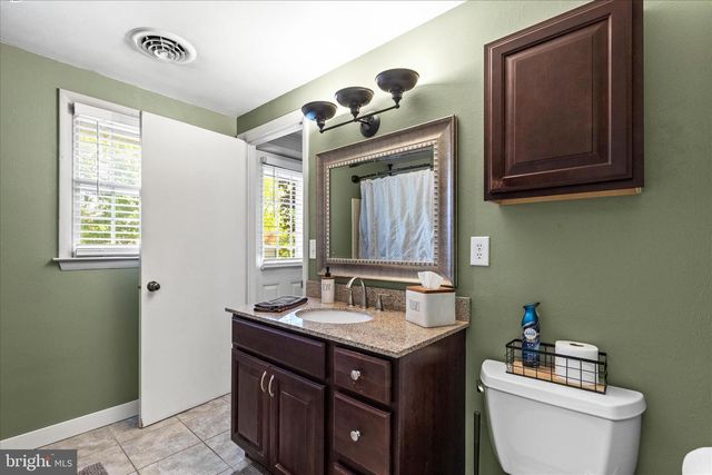 832 HARTMAN AVE, Hanover, PA 17331