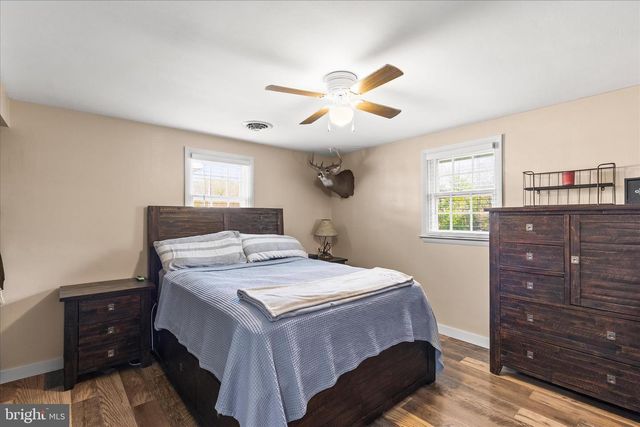 832 HARTMAN AVE, Hanover, PA 17331
