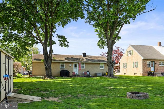 832 HARTMAN AVE, Hanover, PA 17331