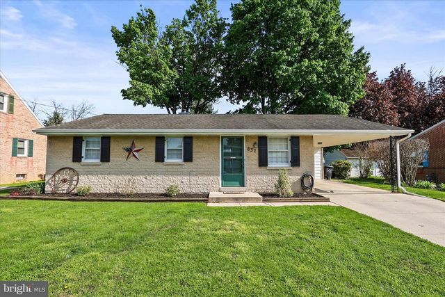 832 HARTMAN AVE, Hanover, PA 17331
