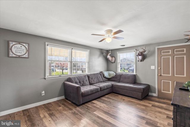 832 HARTMAN AVE, Hanover, PA 17331
