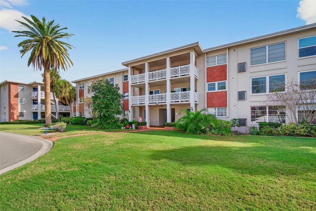 3125 36TH STREET N 303, St Petersburg, FL 33713