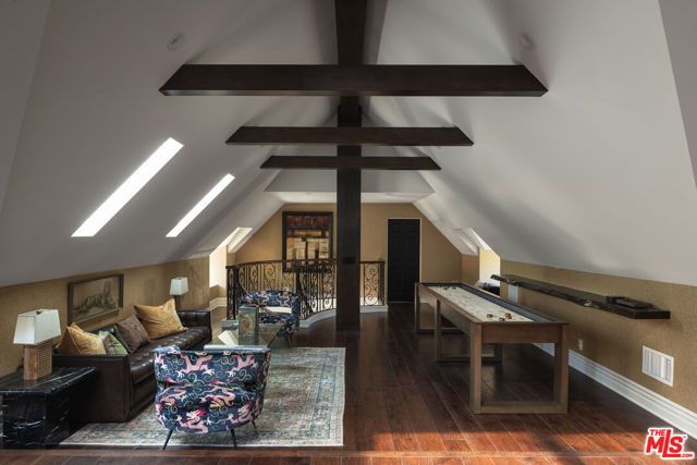 3901 Longridge Avenue, Sherman Oaks, CA 91423