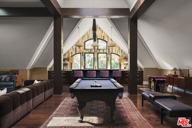 3901 Longridge Avenue, Sherman Oaks, CA 91423