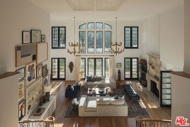 3901 Longridge Avenue, Sherman Oaks, CA 91423