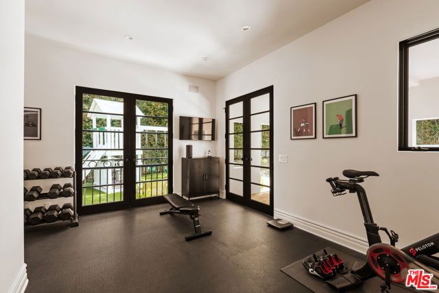 3901 Longridge Avenue, Sherman Oaks, CA 91423