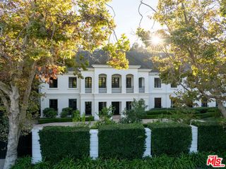 3901 Longridge Avenue, Sherman Oaks, CA 91423