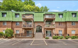 2003 Tall Oaks Drive 2B, Aurora, IL 60505