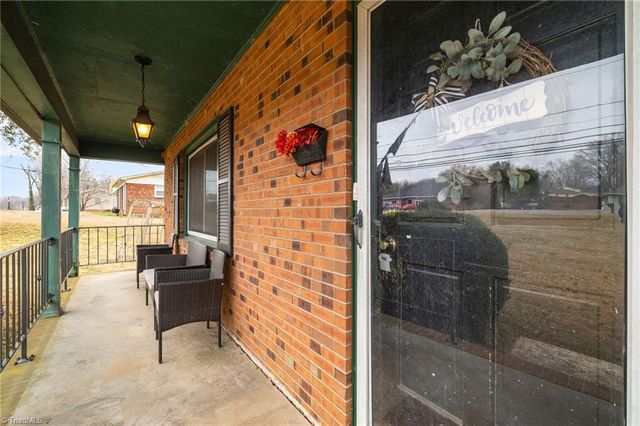 607 W Academy Street, Randleman, NC 27317