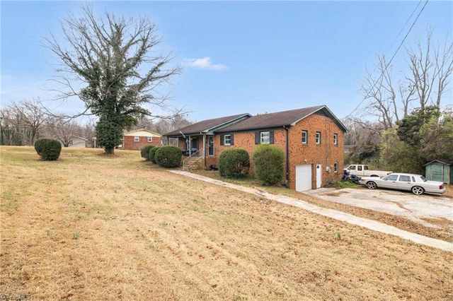 607 W Academy Street, Randleman, NC 27317