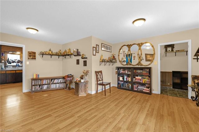 607 W Academy Street, Randleman, NC 27317