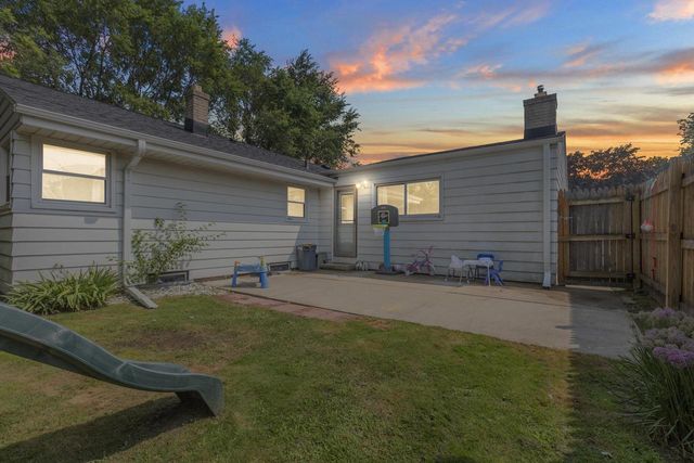 800 Berkeley DRIVE, Racine, WI 53402