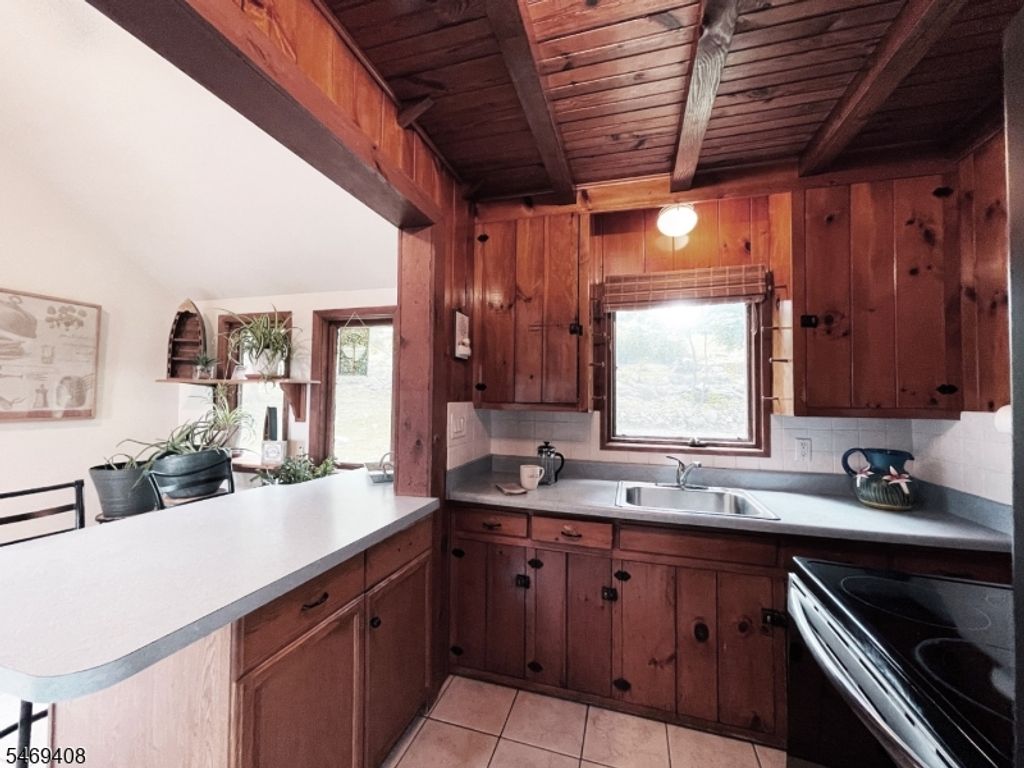 16 Lakeview Rd, Hopatcong Boro, NJ 07843 — photo 2
