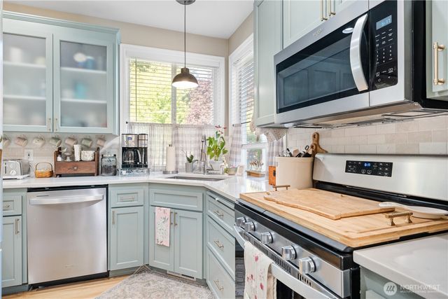 2060 Hammond Avenue, Dupont, WA 98327