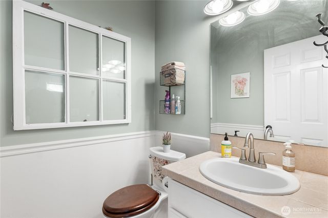 2060 Hammond Avenue, Dupont, WA 98327