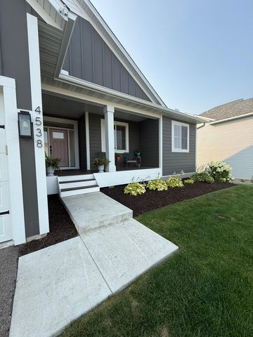 4538 Savanna Trail, Chaska, MN 55318