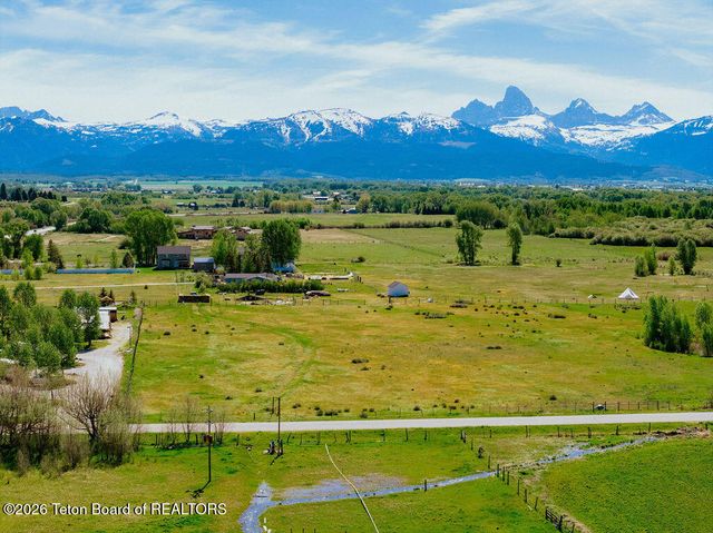 563 N 3000 W, Tetonia, ID 83452