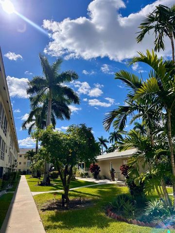 1951 NE 39th Street 361, Lighthouse Point, FL 33064