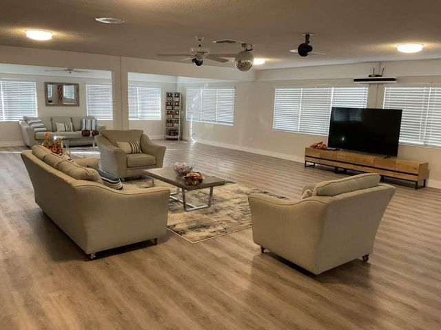 1951 NE 39th Street 361, Lighthouse Point, FL 33064