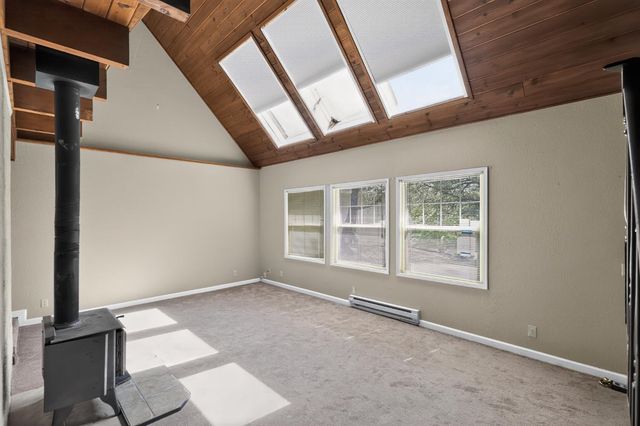 20197 Chaparral Cir, Penn Valley, CA 95946
