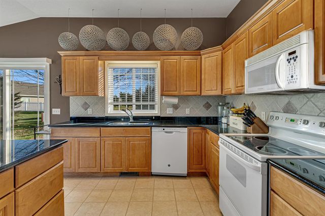 2531 7th Avenue SE, Willmar, MN 56201