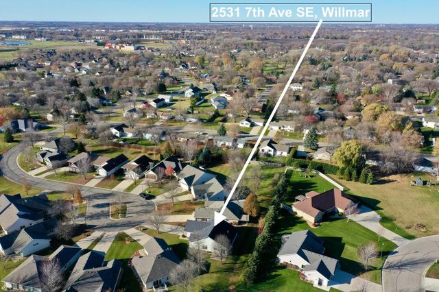 2531 7th Avenue SE, Willmar, MN 56201